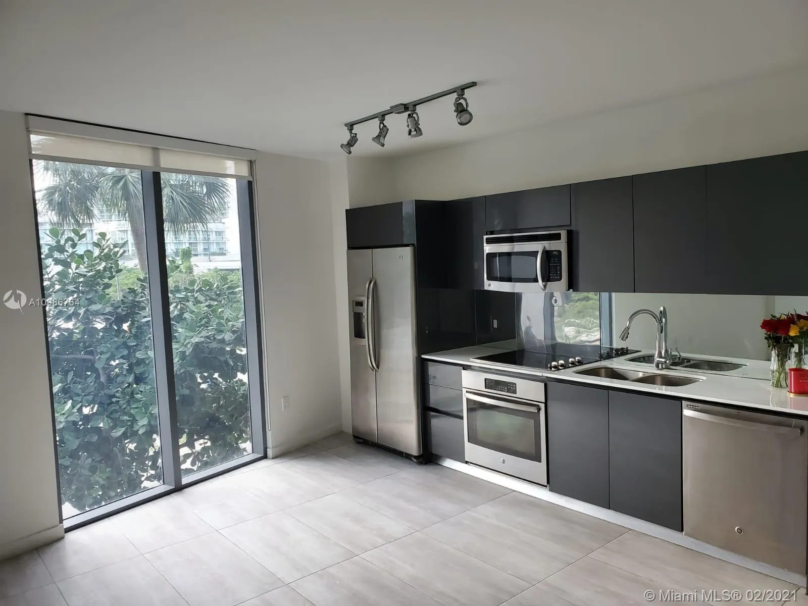 31 SE 6th St # 301, Miami FL 33131