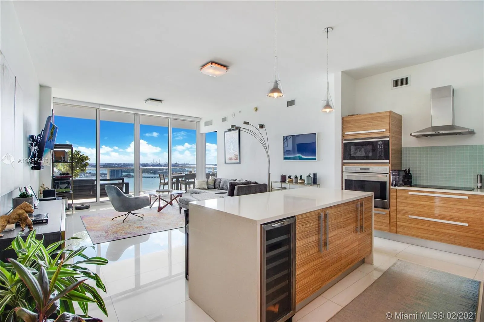 2 bedroom 2 bath for sale at 2020 N Bayshore Dr # 2206, Miami FL 33137