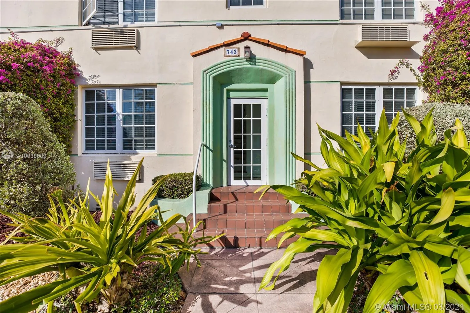 741 15th St # 12, Miami Beach FL 33139