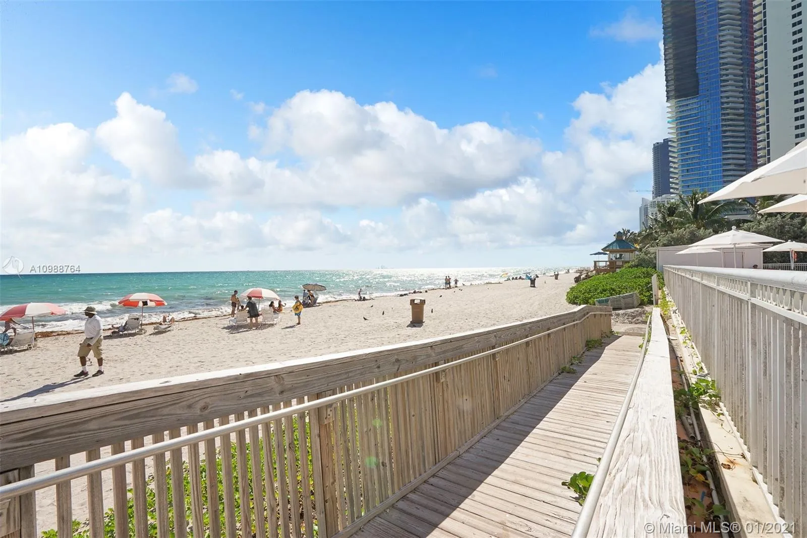 1 bath for sale at 19201 Collins Ave # 1101, Sunny Isles Beach FL 33160