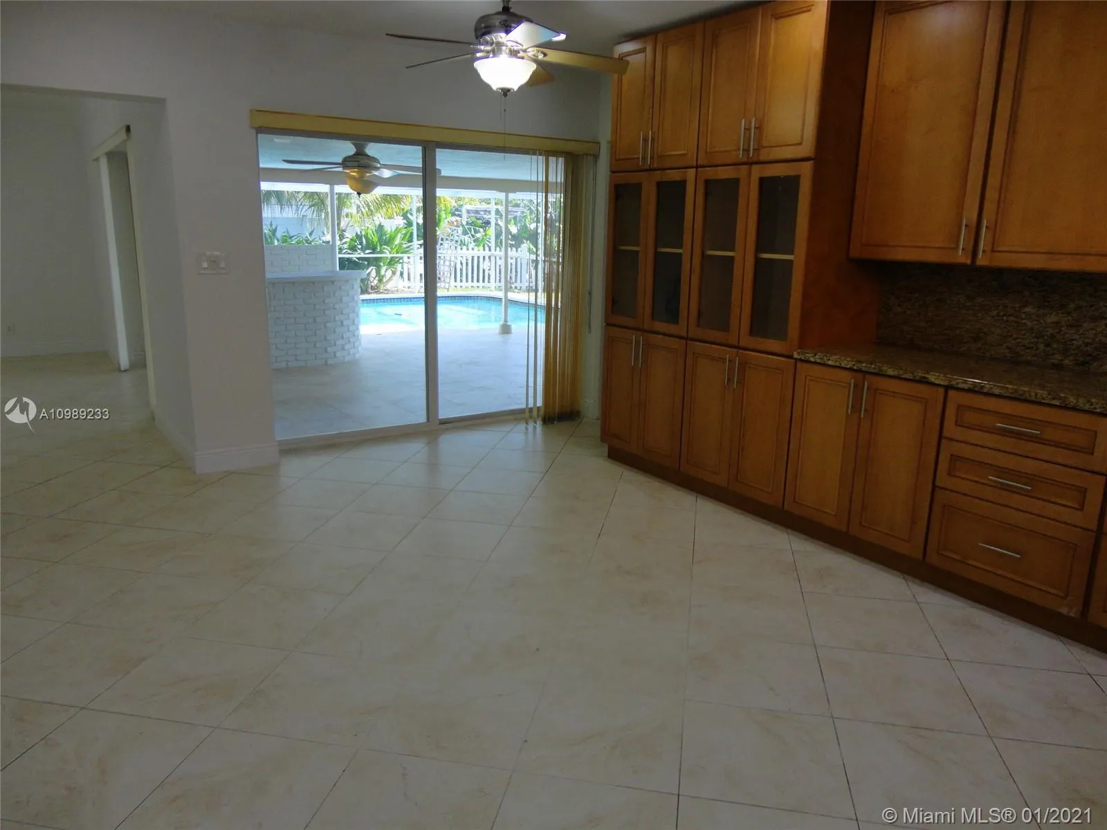 2760 NE 7th St, Pompano Beach FL 33062