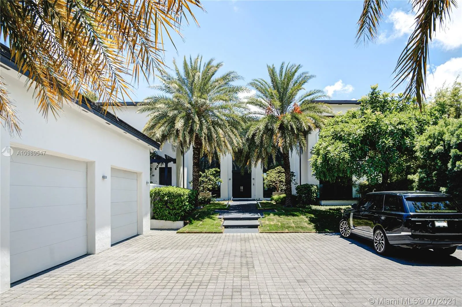 7 bedroom 7 bath for sale at 24 S Hibiscus Dr, Miami Beach FL 33139