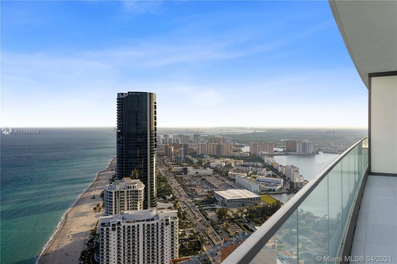 4 bedroom 4 bath for sale at 18975 Collins Ave # 4602, Sunny Isles Beach FL 33160
