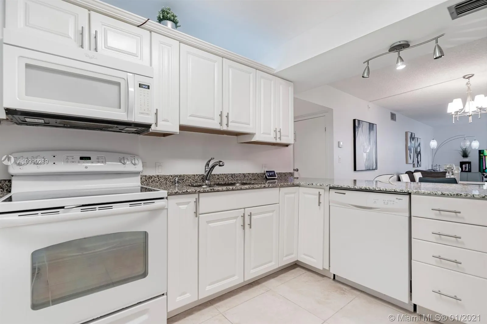 3675 N Country Club Dr # 2603, Aventura FL 33180