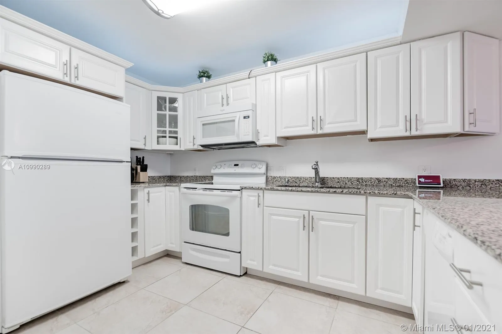 3675 N Country Club Dr # 2603, Aventura FL 33180
