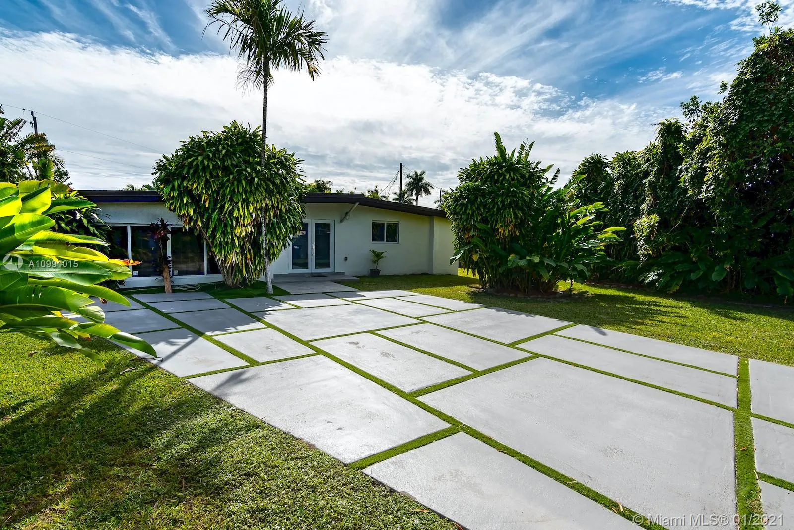 4651 SW 97th Ct, Miami FL 33165