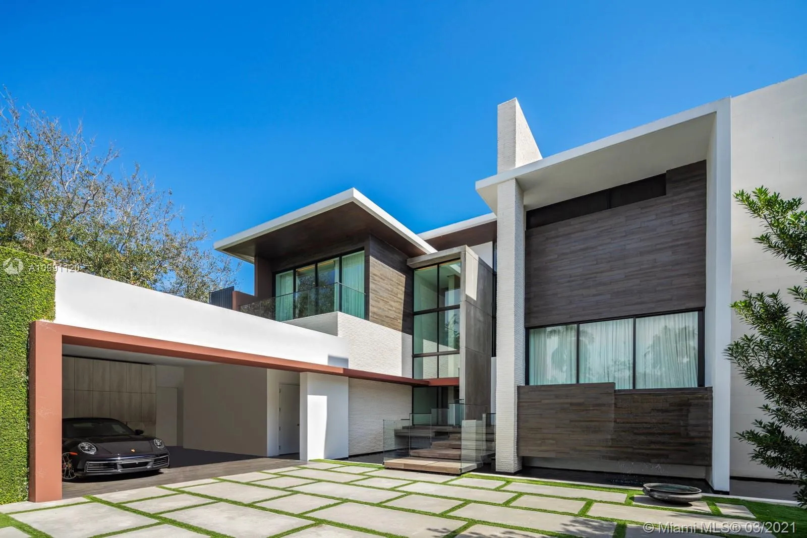 132 Paloma Dr, Coral Gables FL 33143