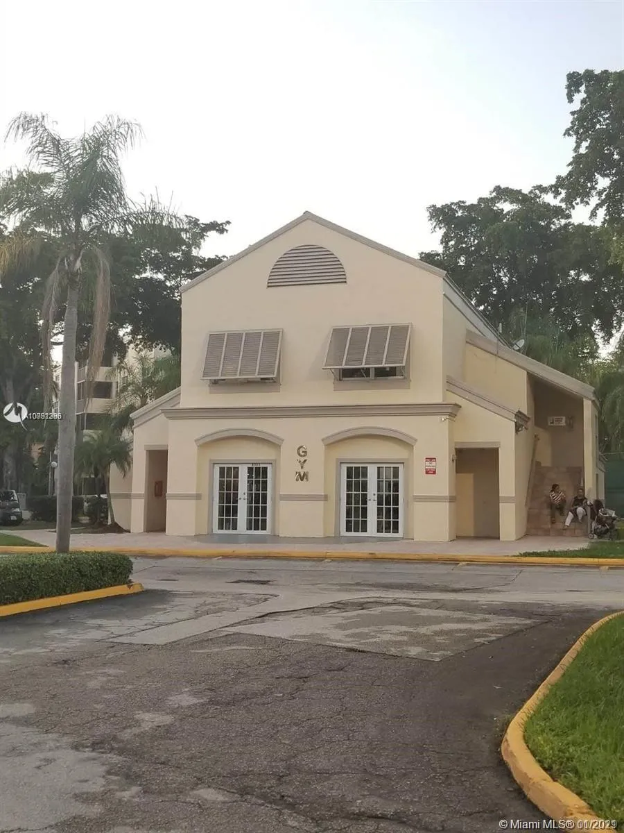 8120 Geneva Ct # 252, Doral FL 33166