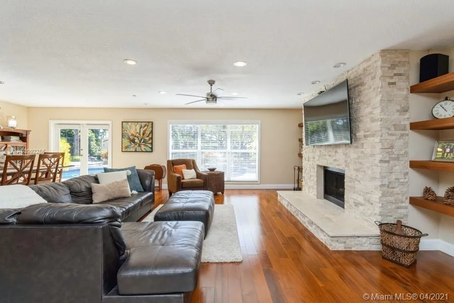 15110 N Saxon Cir, Southwest Ranches FL 33331