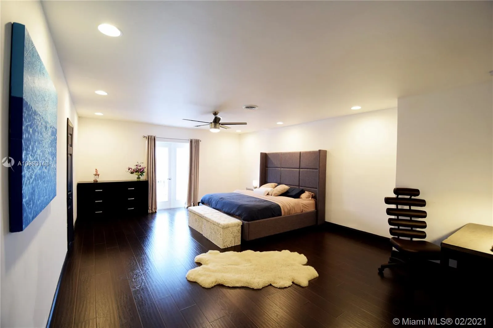 4 bedroom 4 bath for sale at 2830 NE 56th Ct, Fort Lauderdale FL 33308