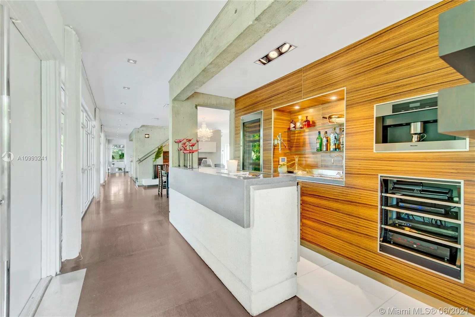 1606 S Bayshore Dr, Miami FL 33133