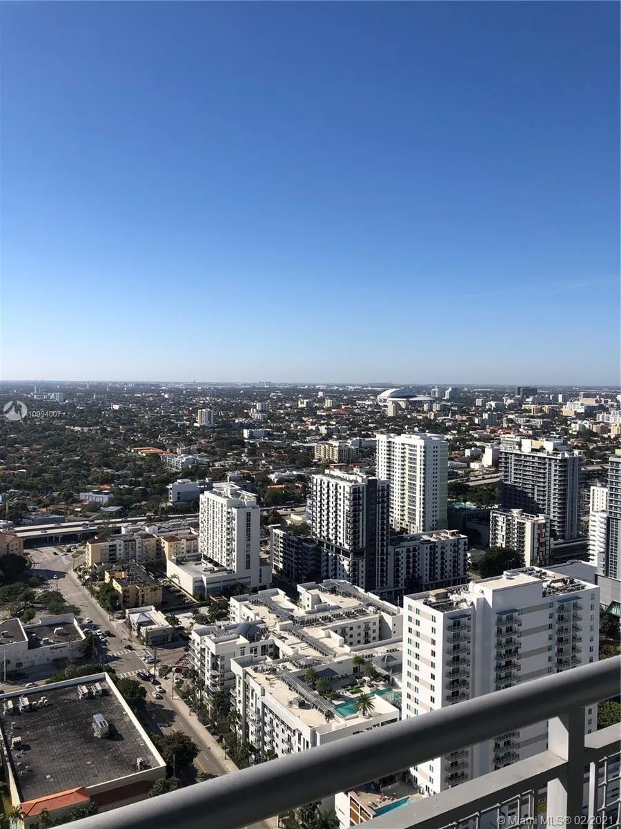 1 bedroom 1 bath for sale at 60 SW 13th St # 3603, Miami FL 33130