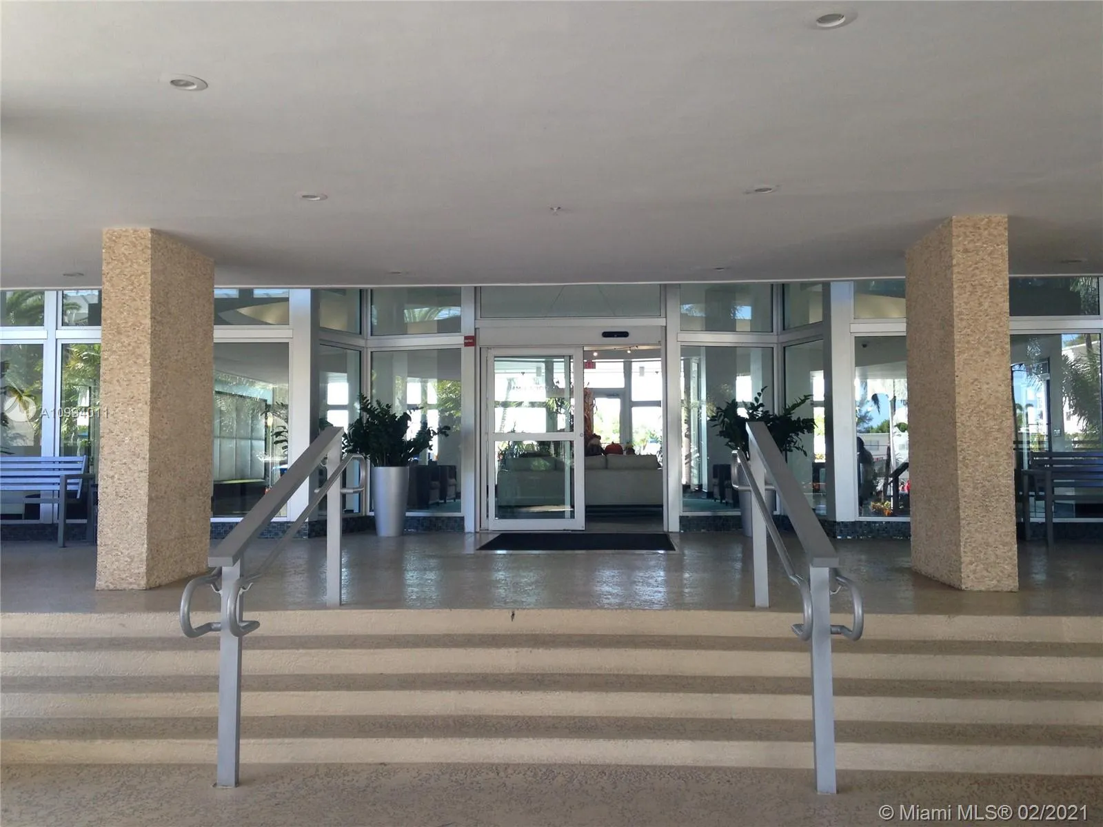 1200 West Ave # 611, Miami Beach FL 33139
