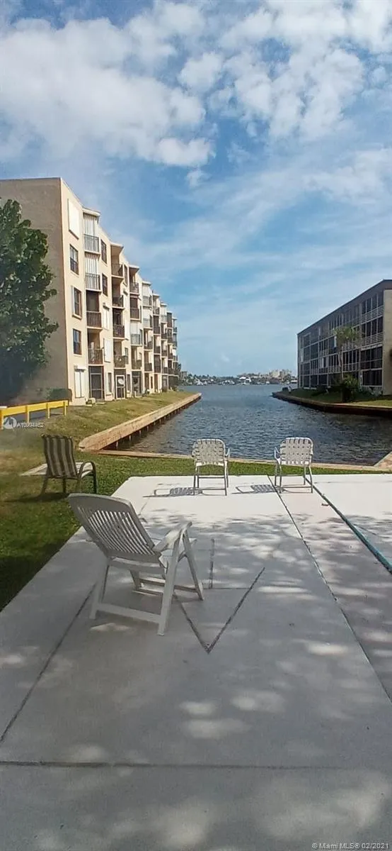 200 S Waterway Dr S # 107, Lantana FL 33462