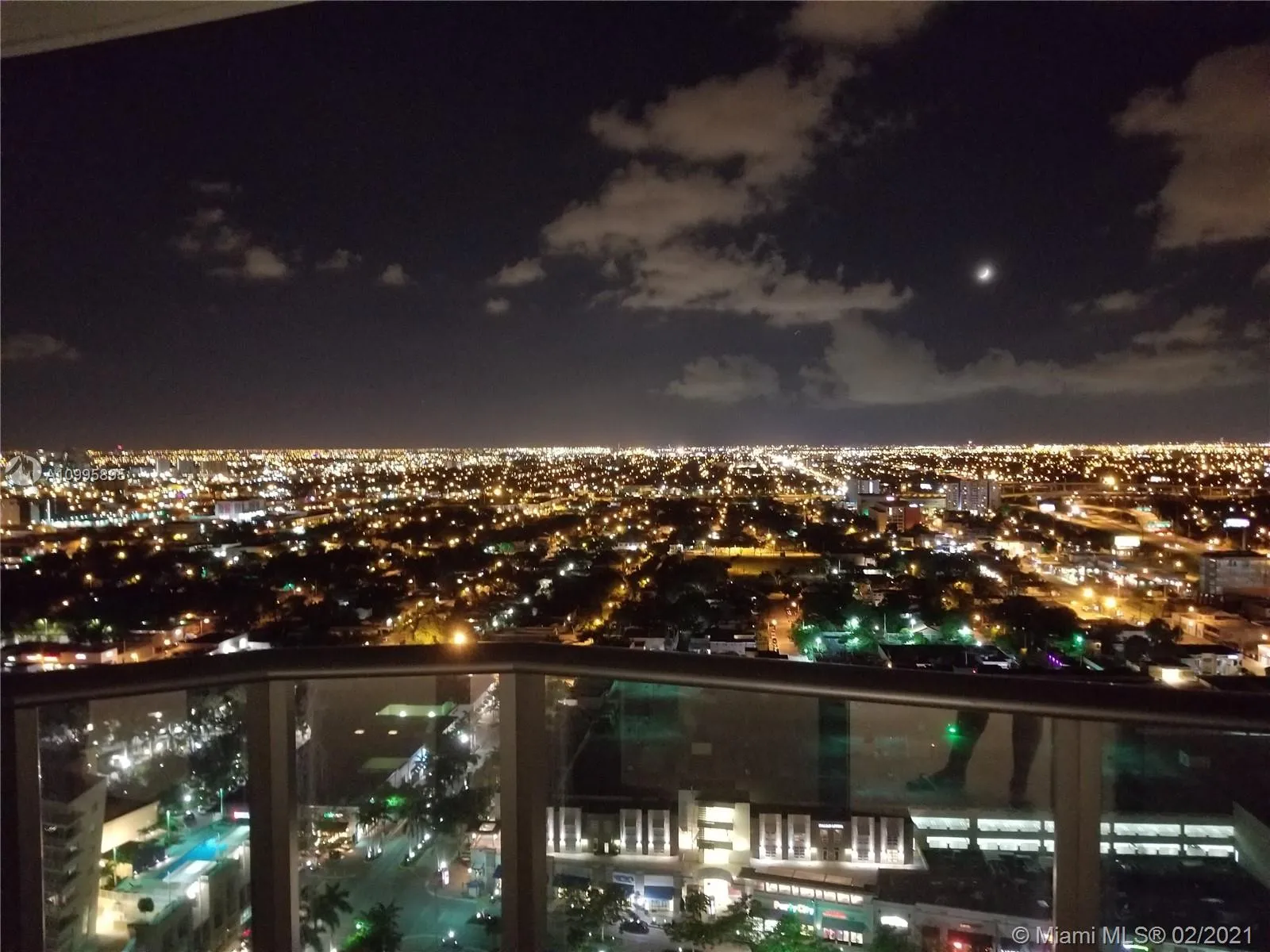 121 NE 34th St # 2810, Miami FL 33137
