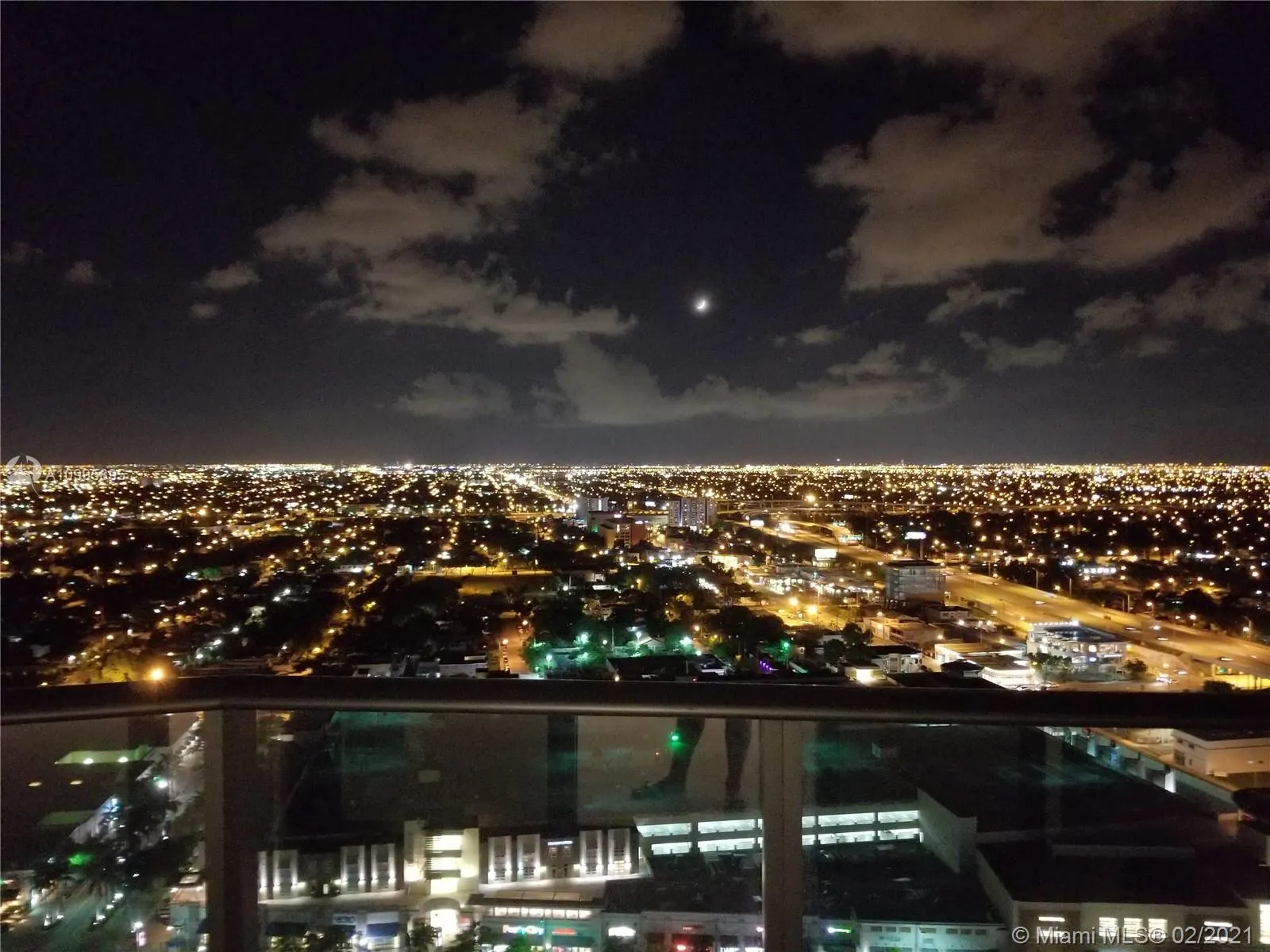 121 NE 34th St # 2810, Miami FL 33137