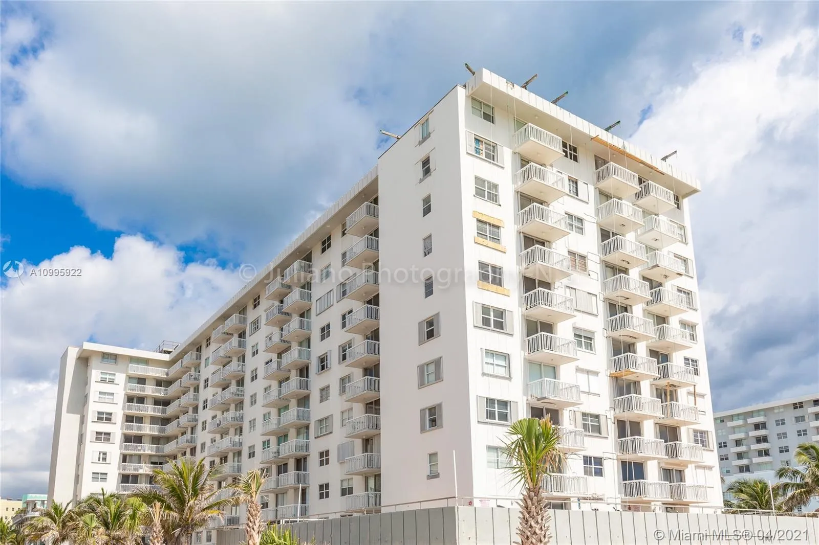 1 bedroom 1 bath for sale at 401 Ocean Dr # 1109, Miami Beach FL 33139