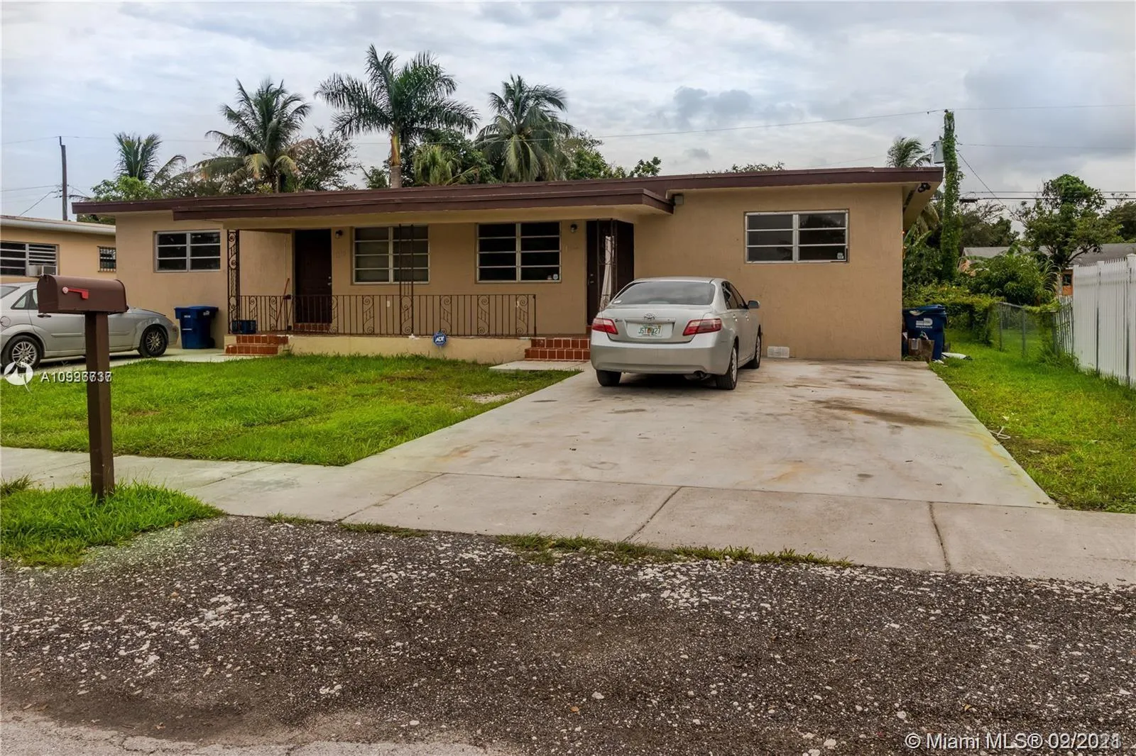 1340 NW 102nd St, Miami FL 33147