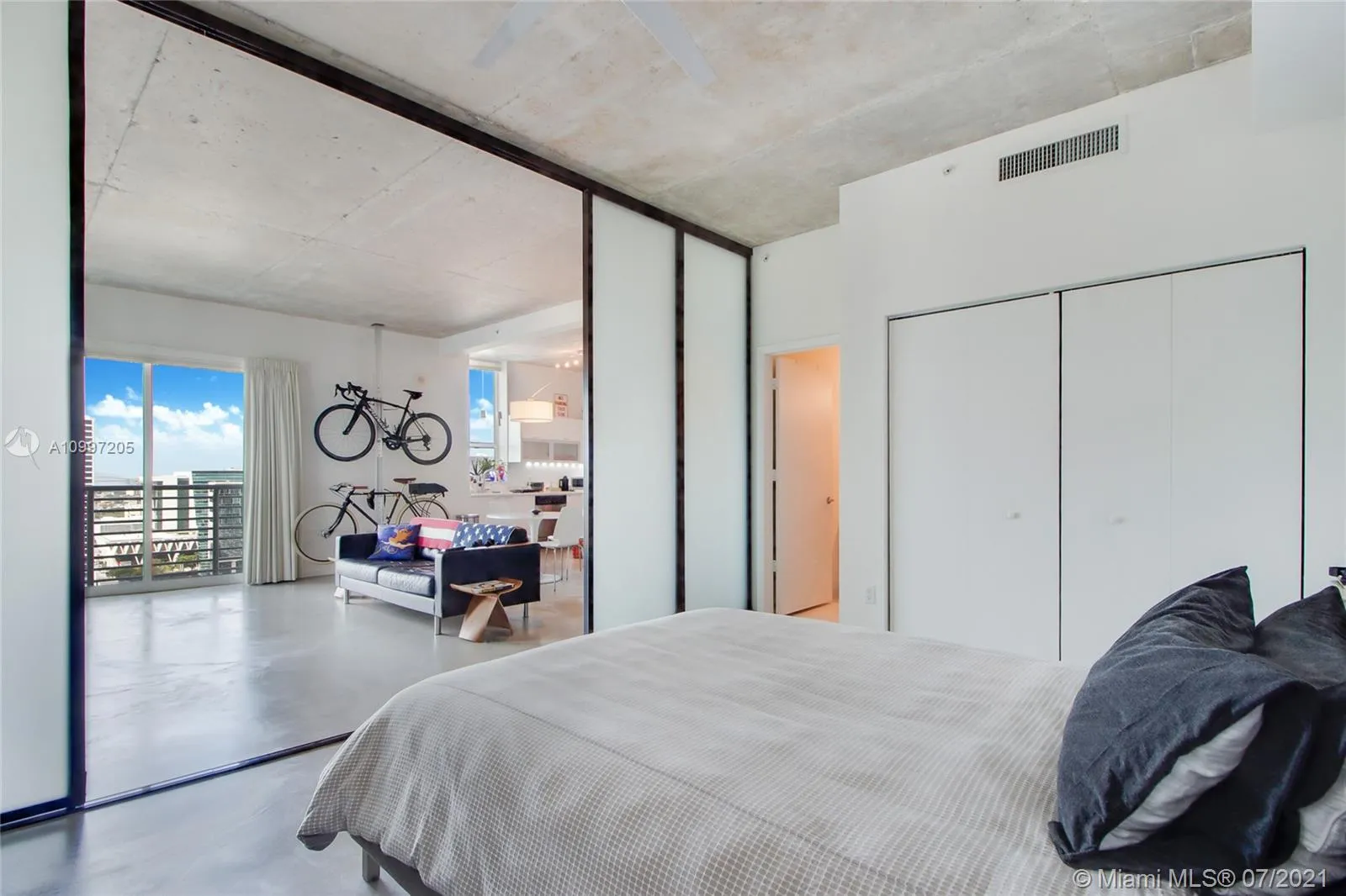 234 NE 3rd St # 2207, Miami FL 33132