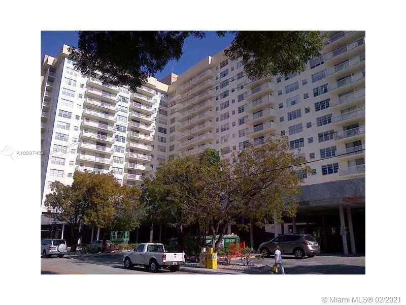 1 bedroom 1 bath for sale at 137 Golden Isles Dr # 611, Hallandale Beach FL 33009