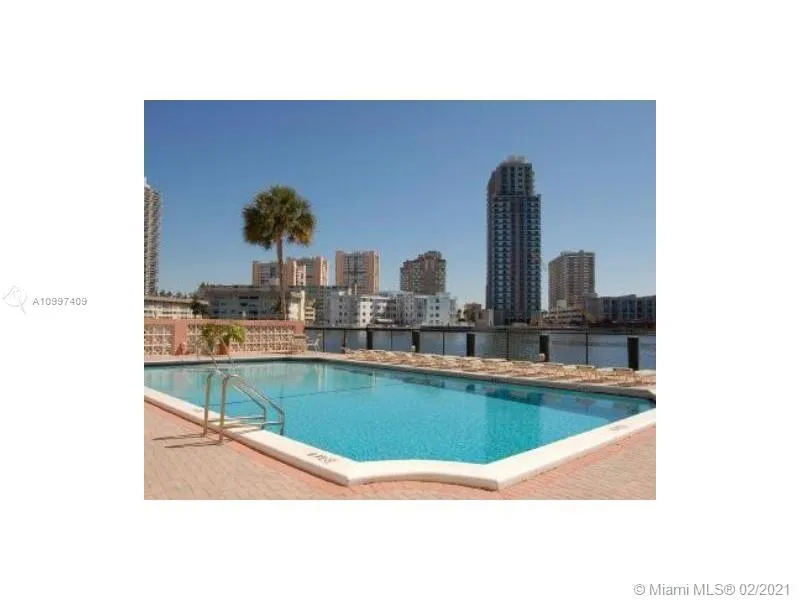 137 Golden Isles Dr # 611, Hallandale Beach FL 33009