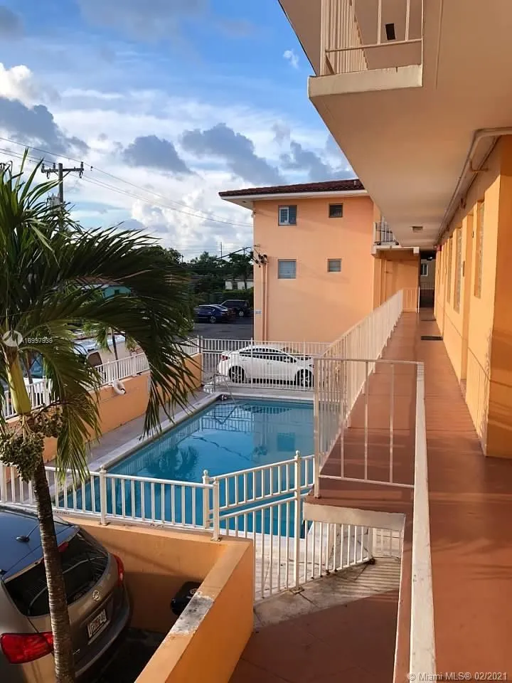 1014 Salzedo St # 203, Coral Gables FL 33134