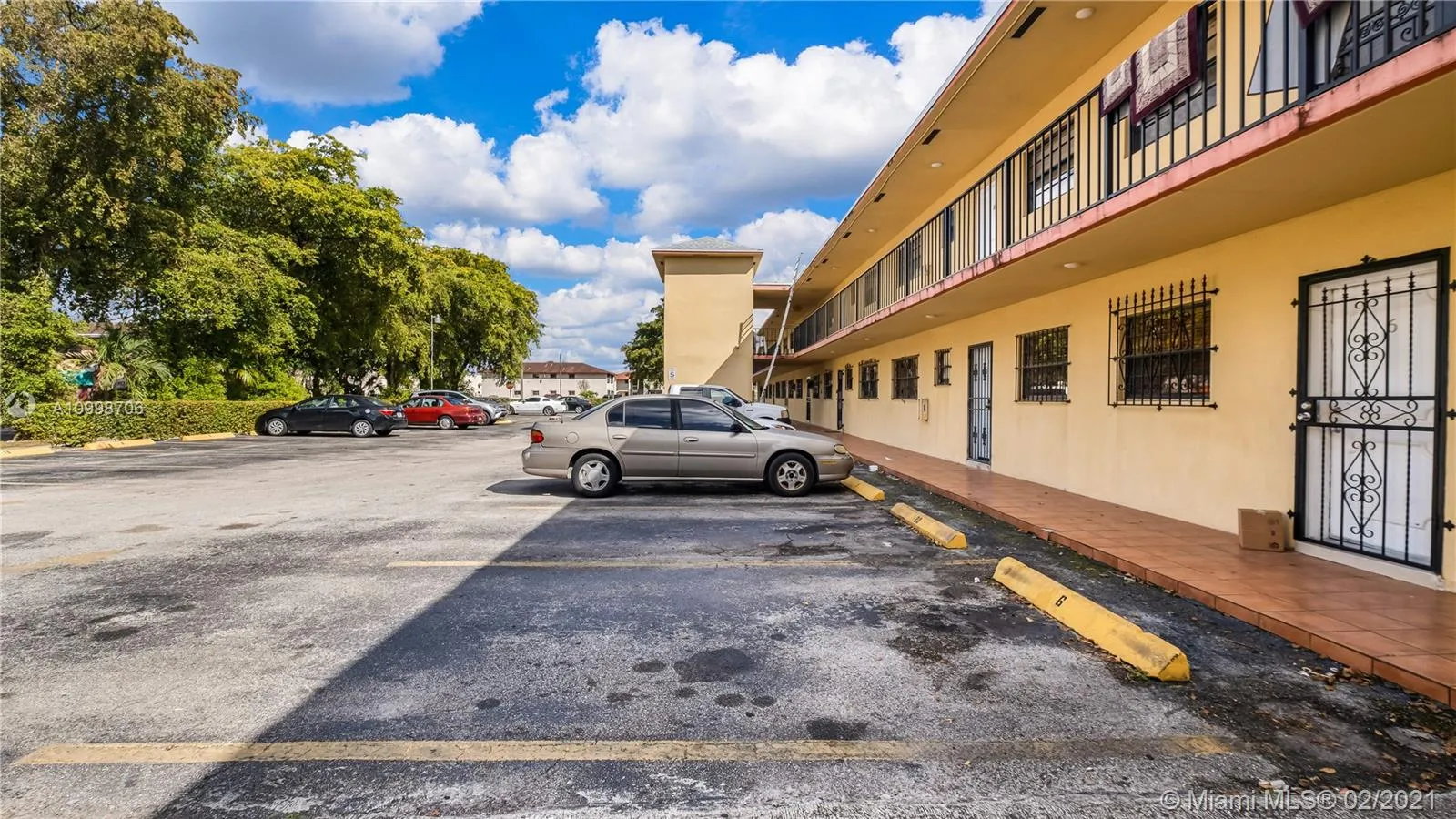 4390 W 12th Ln # 18B, Hialeah FL 33012