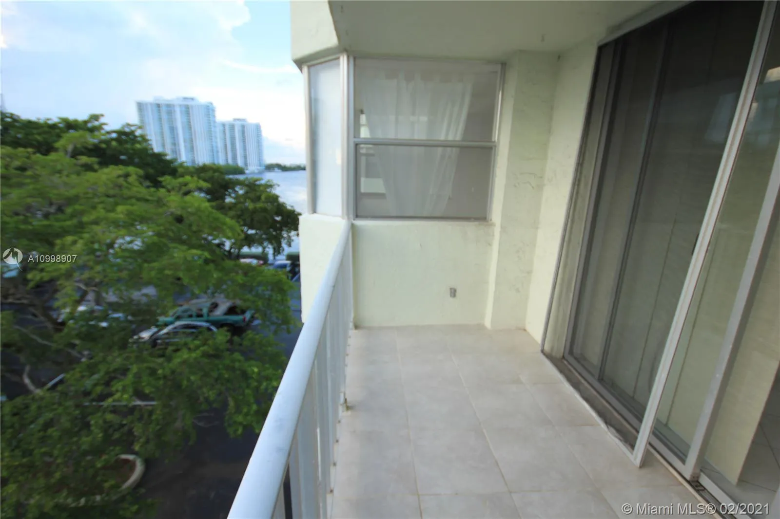 16558 NE 26th Ave # 4H, North Miami Beach FL 33160