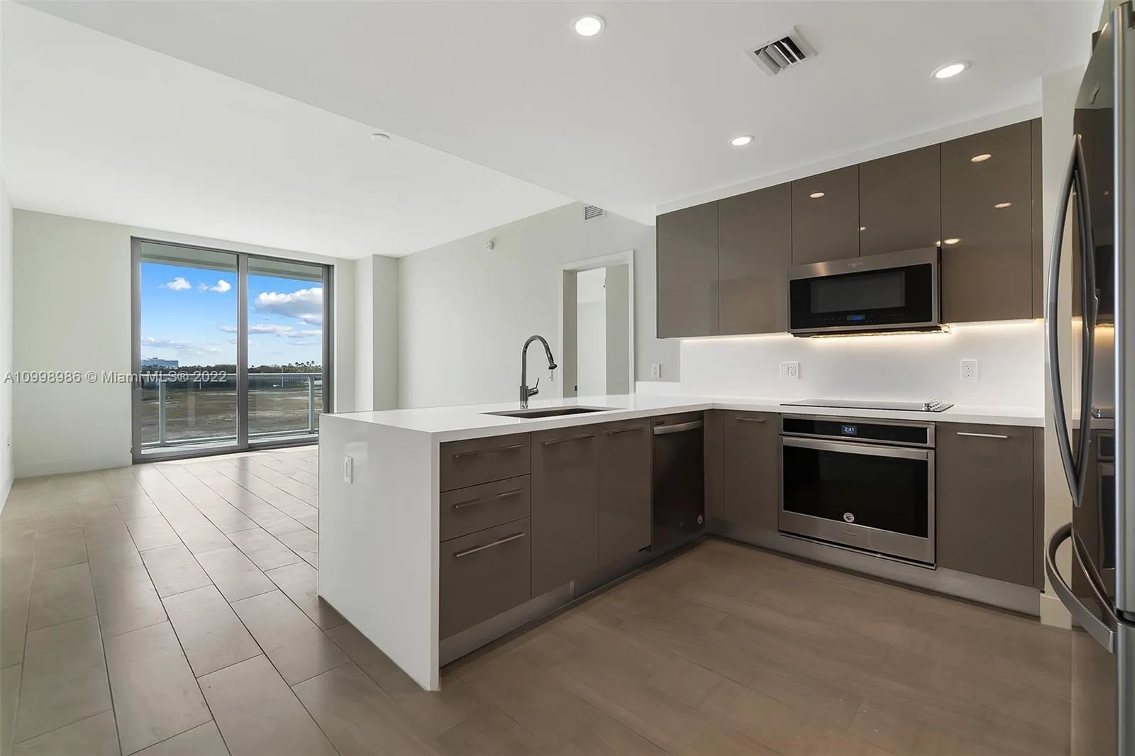 2000 Metropica Way # 407, Sunrise FL 33323
