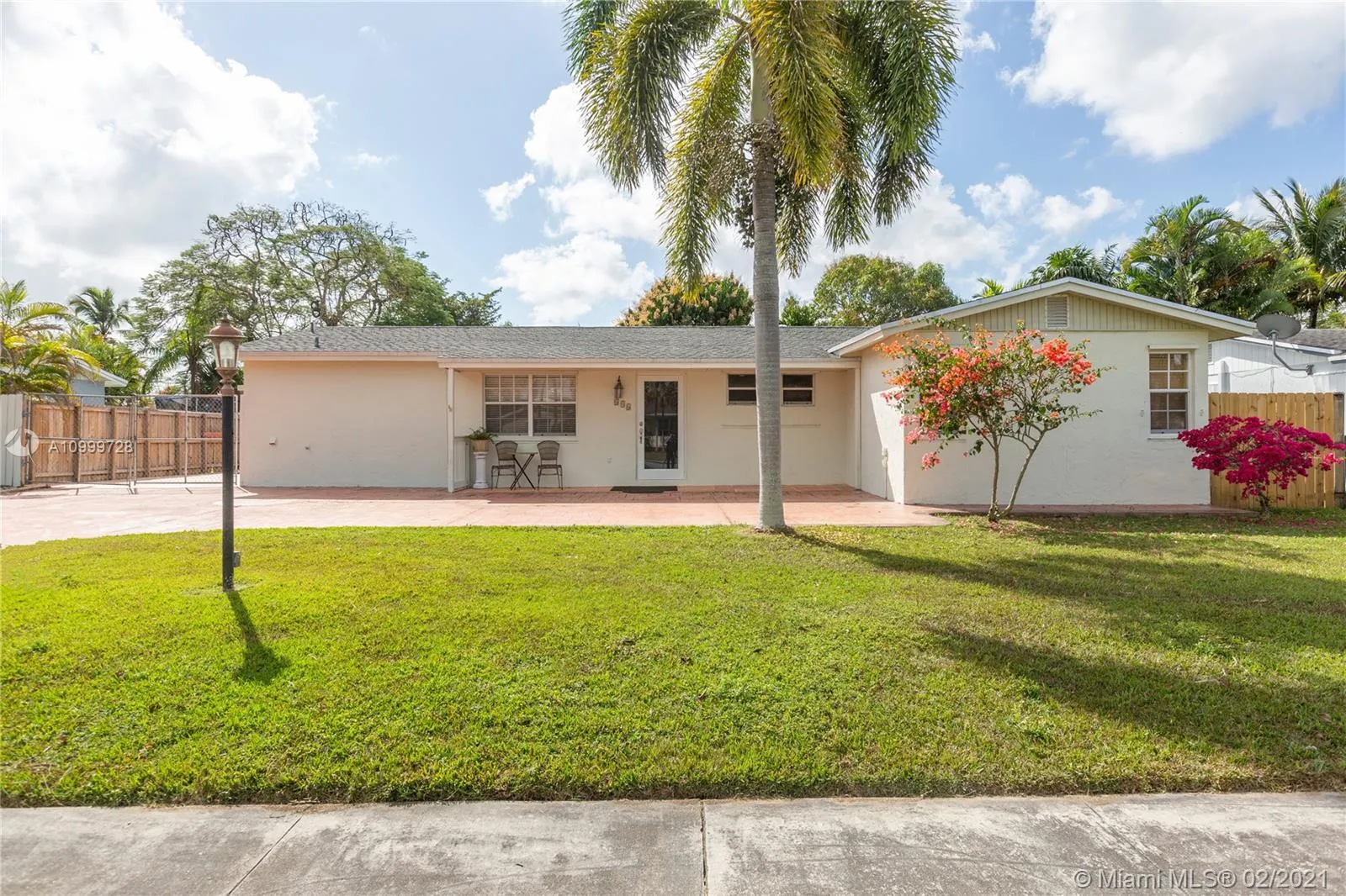 4 bedroom 2 bath for sale at 446 NW 17th Ct, Homestead FL 33030
