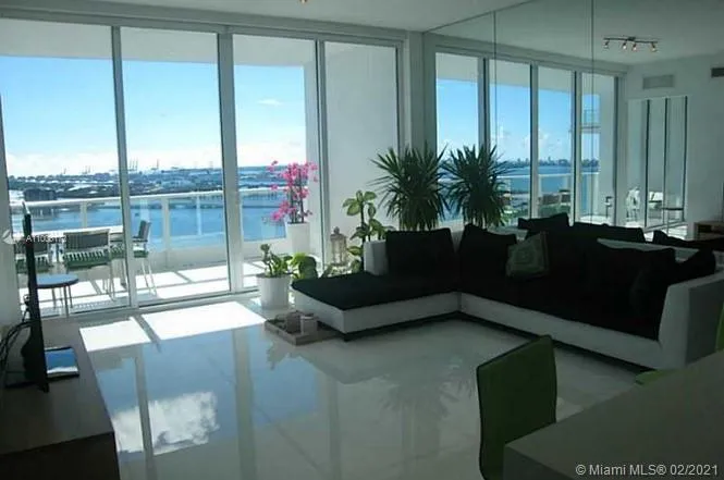 1 bedroom 2 bath for sale at 2020 N Bayshore Dr # 2204, Miami FL 33137