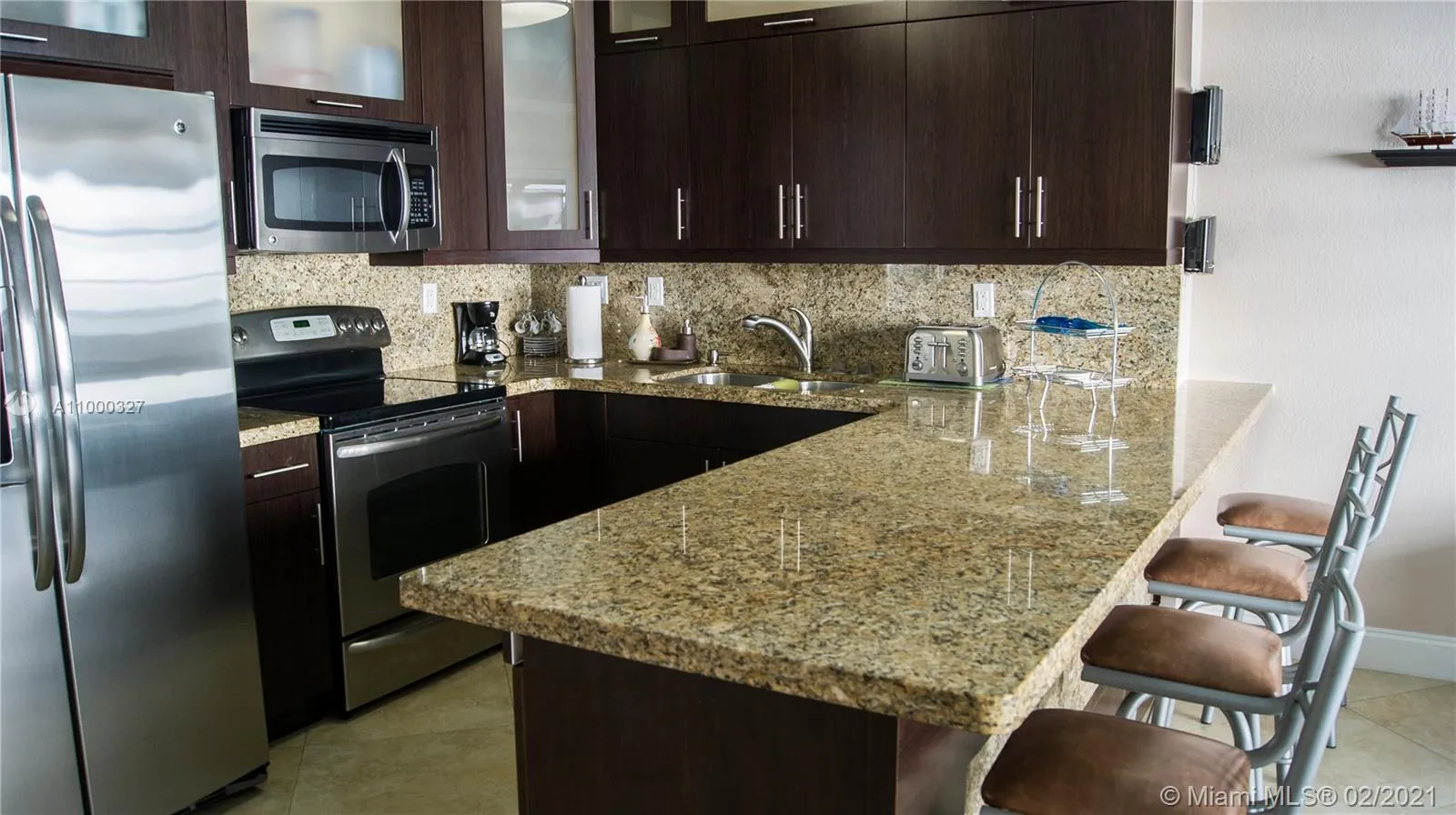 3 bedroom 2 bath for rent at 3725 S Ocean Dr # 723, Hollywood FL 33019