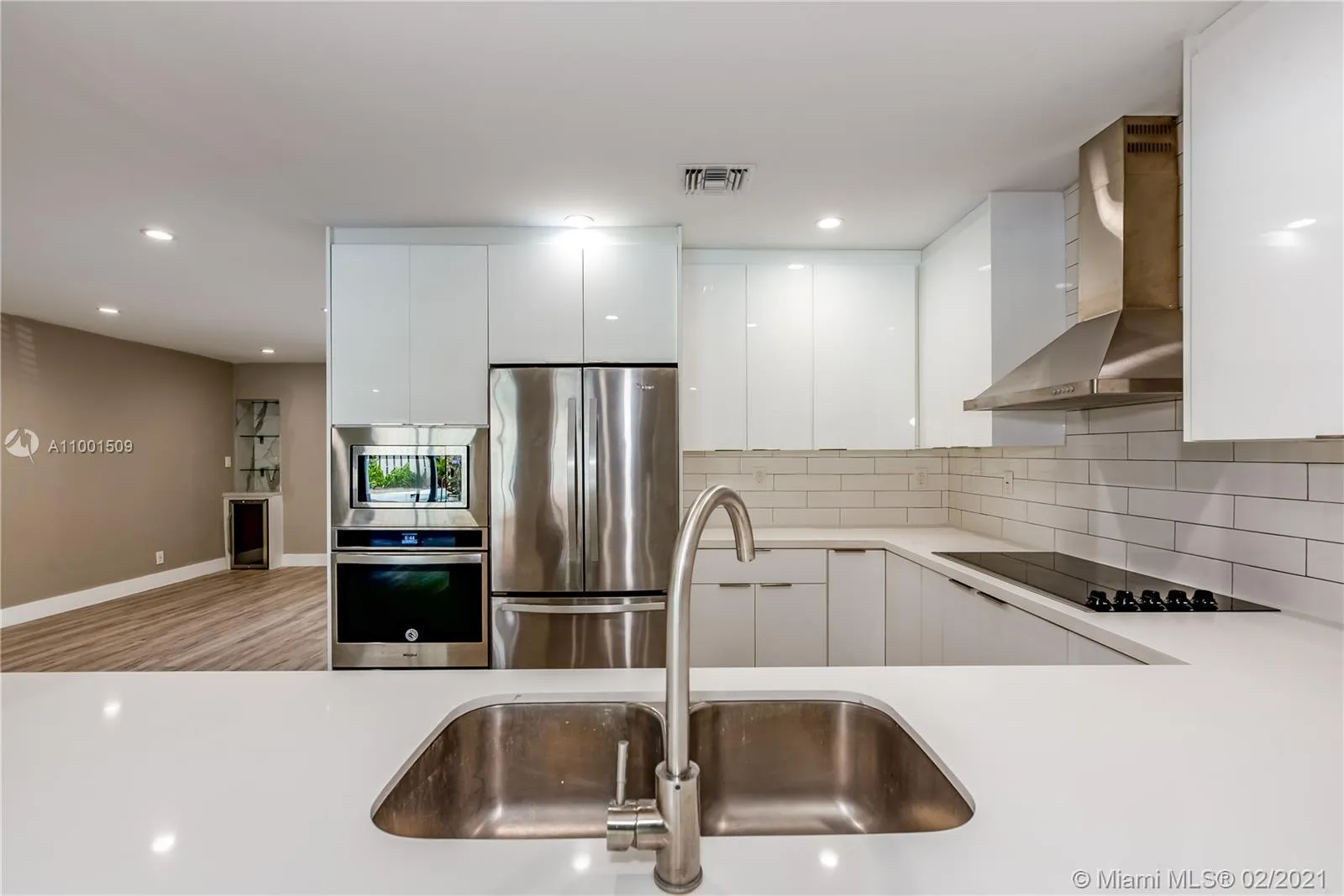 3 bedroom 3 bath for sale at 2701 NE 52nd St, Lighthouse Point FL 33064