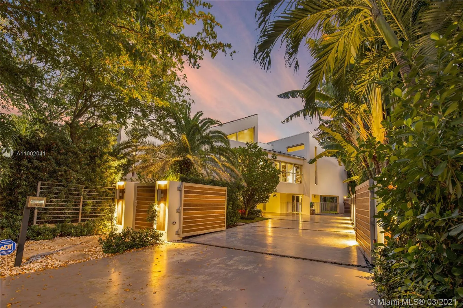 5 bedroom 5 bath for sale at 144 N Prospect Dr, Coral Gables FL 33133