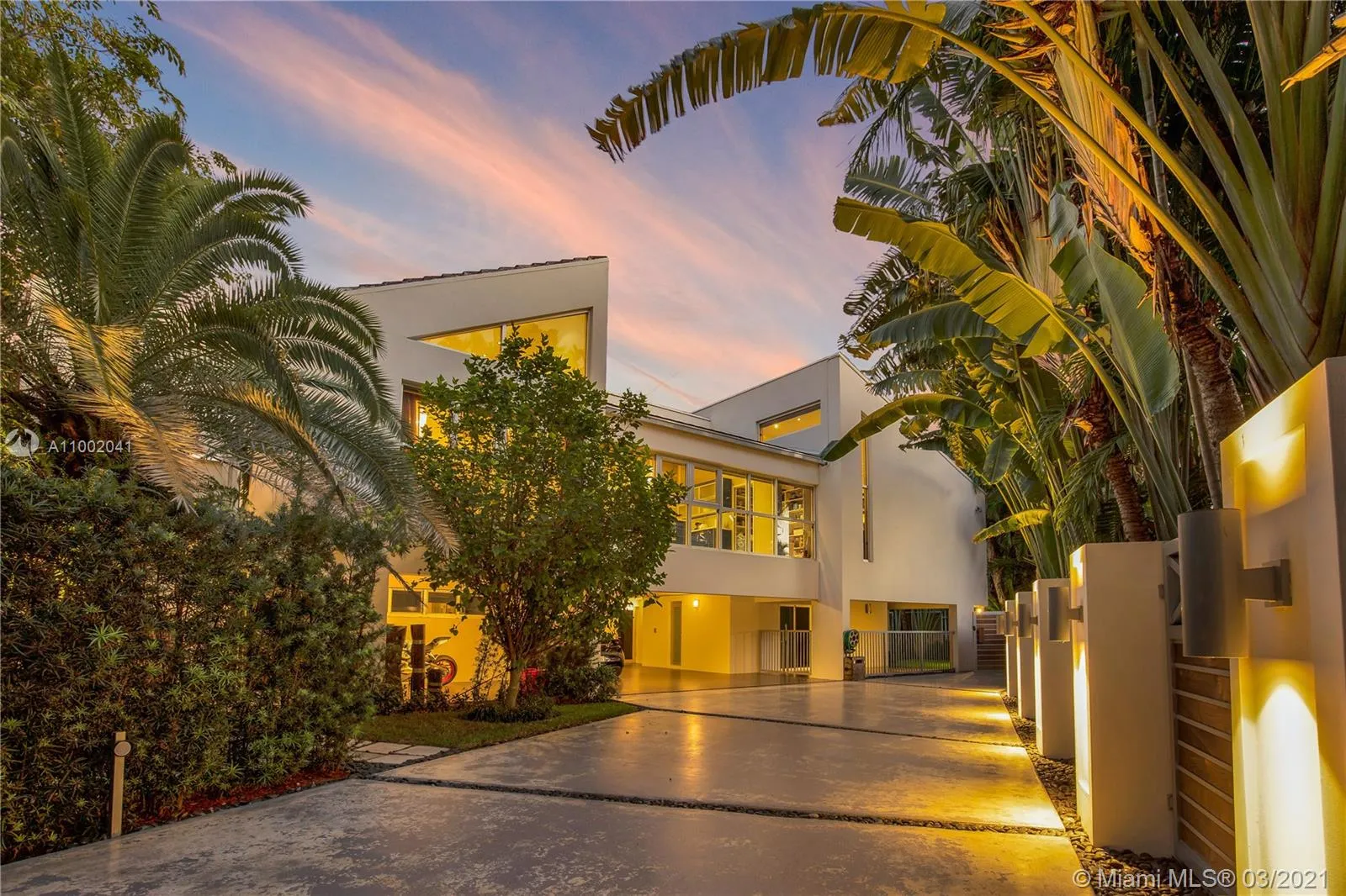 144 N Prospect Dr, Coral Gables FL 33133