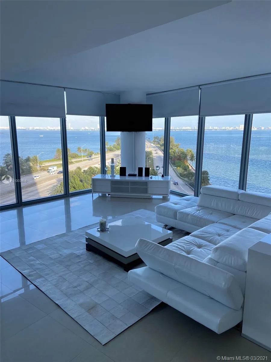 601 NE 36th St # 812, Miami FL 33137