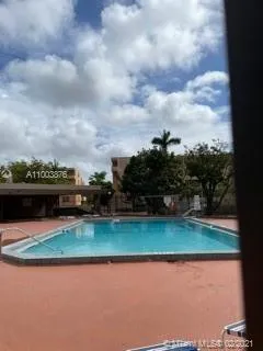 870 NW 87th Ave # 103, Miami FL 33172