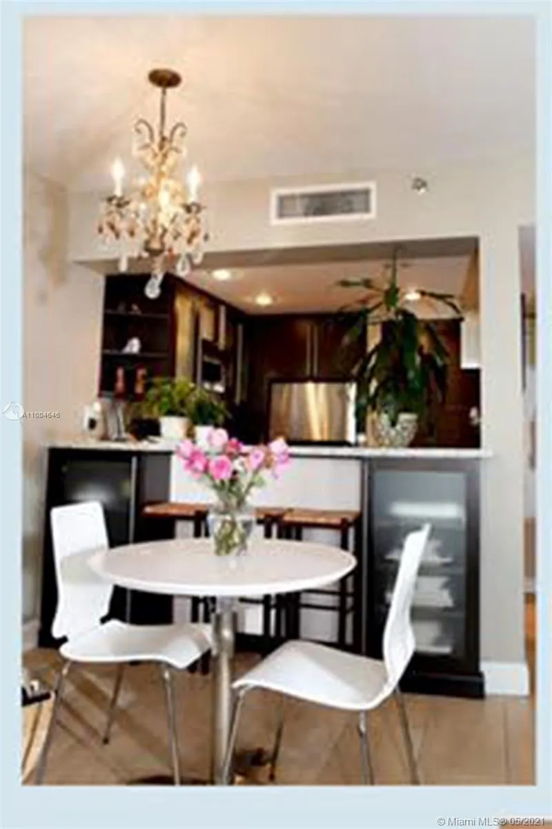 540 Brickell Key Dr # 1124, Miami FL 33131