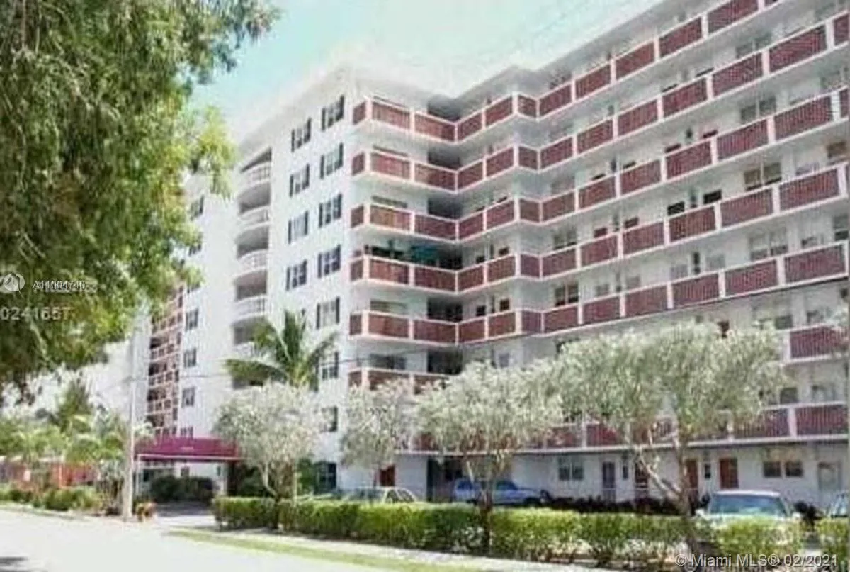 2 bedroom 2 bath for sale at 3660 NE 166th St # 304, North Miami Beach FL 33160