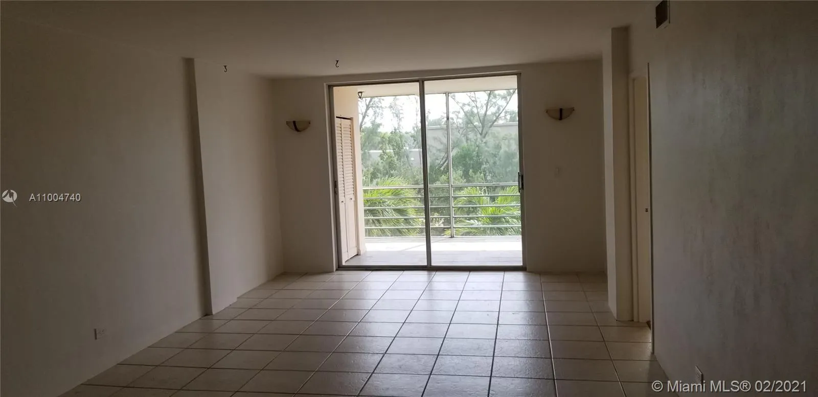 3660 NE 166th St # 304, North Miami Beach FL 33160