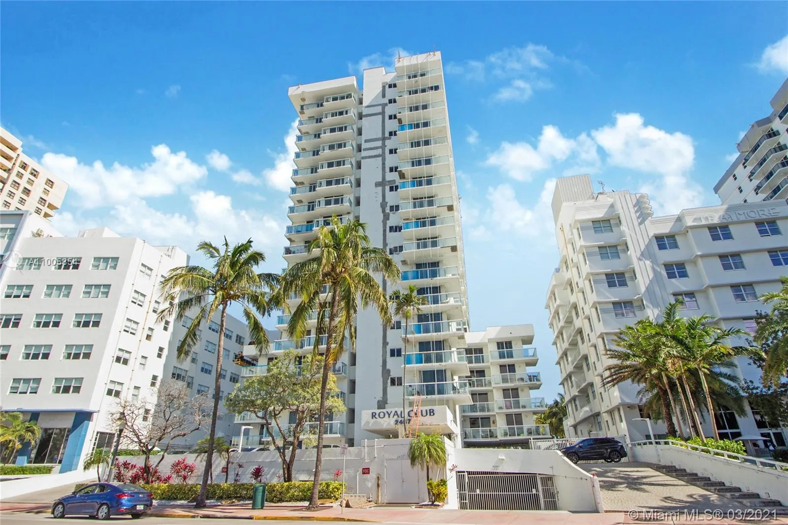 2 bedroom 2 bath for sale at 2457 Collins Ave # 408, Miami Beach FL 33140