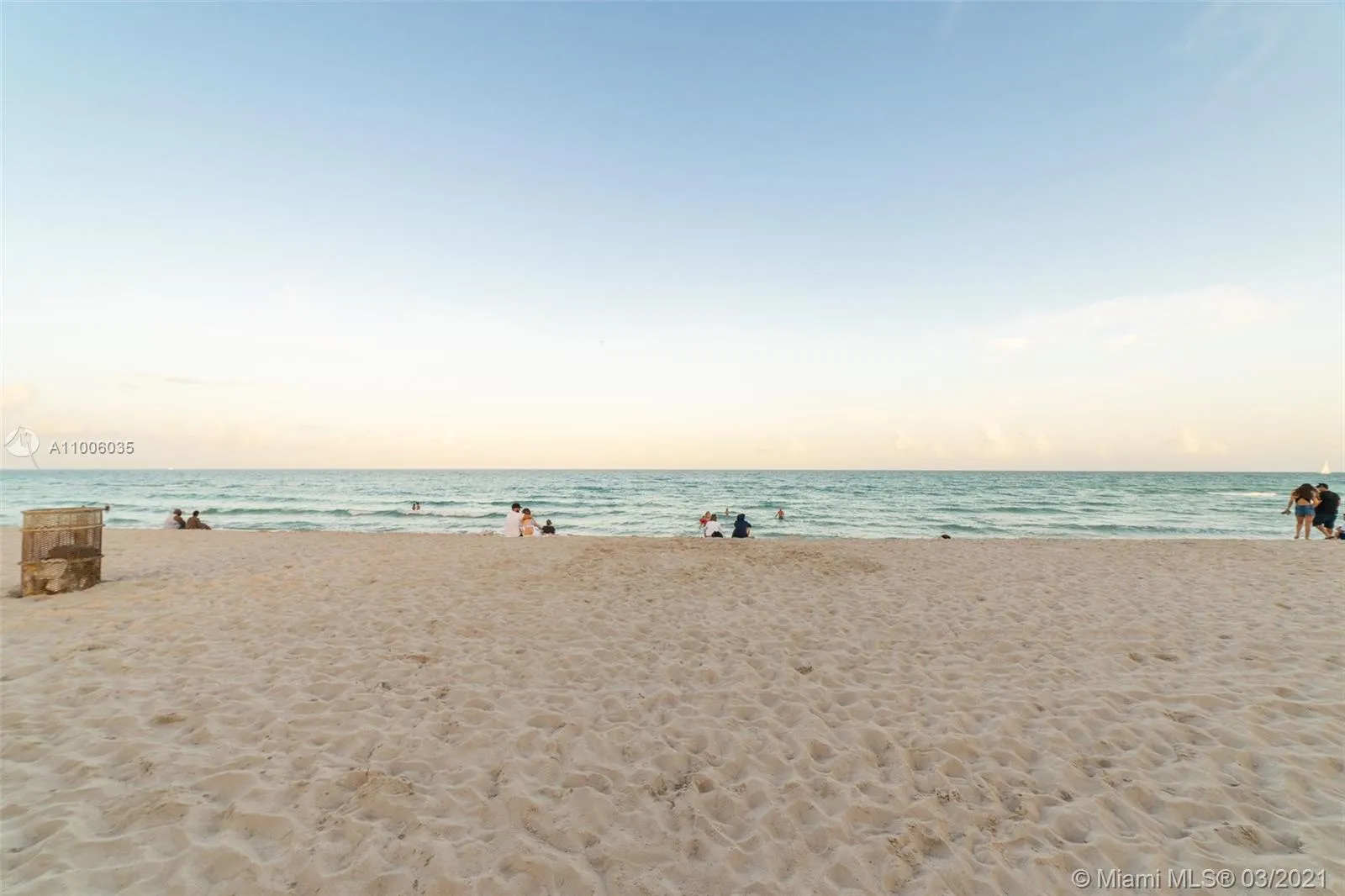 5445 Collins Ave # 1520, Miami Beach FL 33140