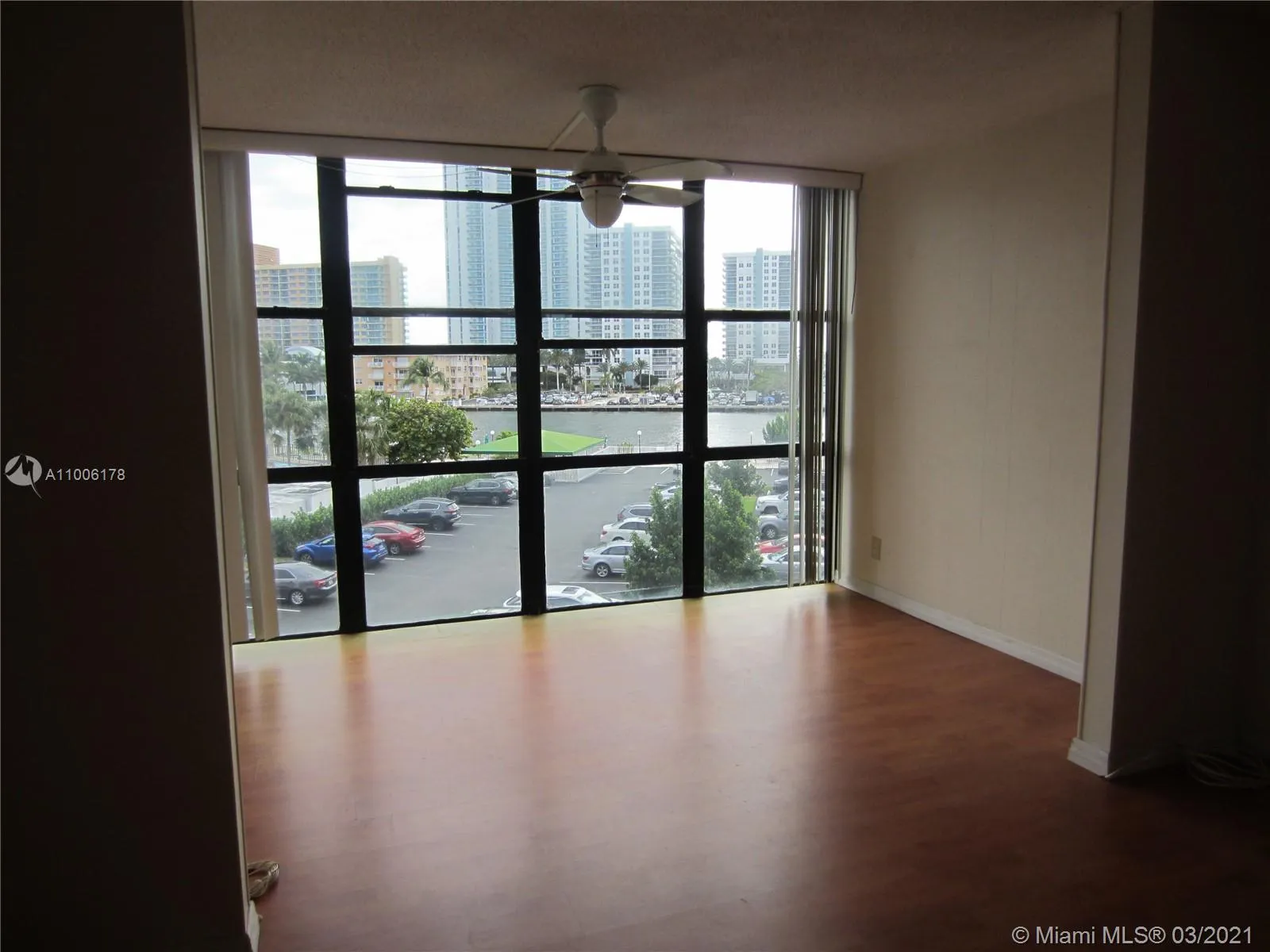 800 Parkview Dr # 406, Hallandale Beach FL 33009
