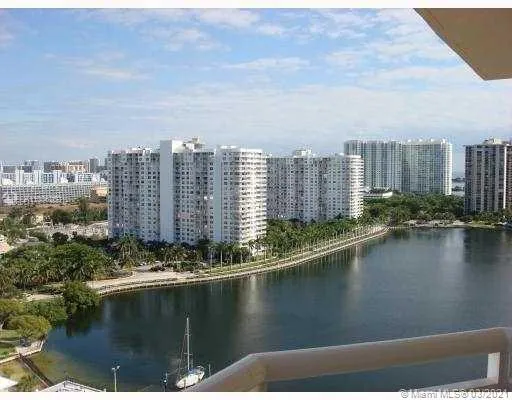 2 bedroom 2 bath for sale at 18051 Biscayne Blvd # 1902, Aventura FL 33160