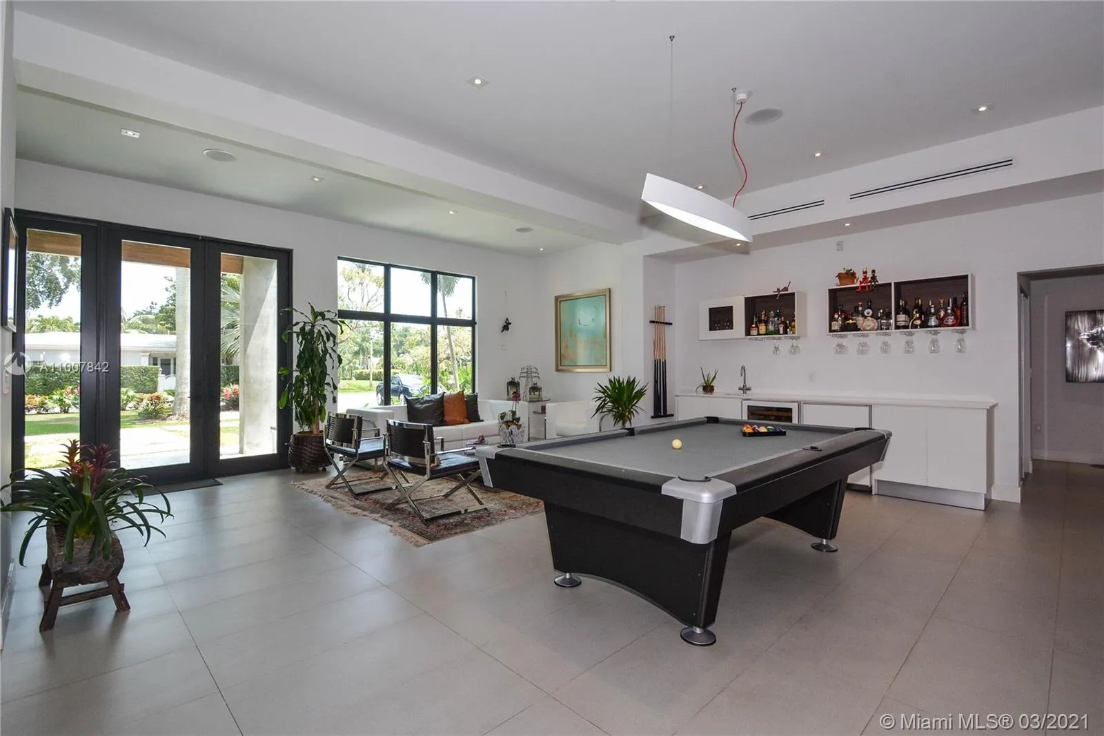 560 Bay Point Rd, Miami FL 33137
