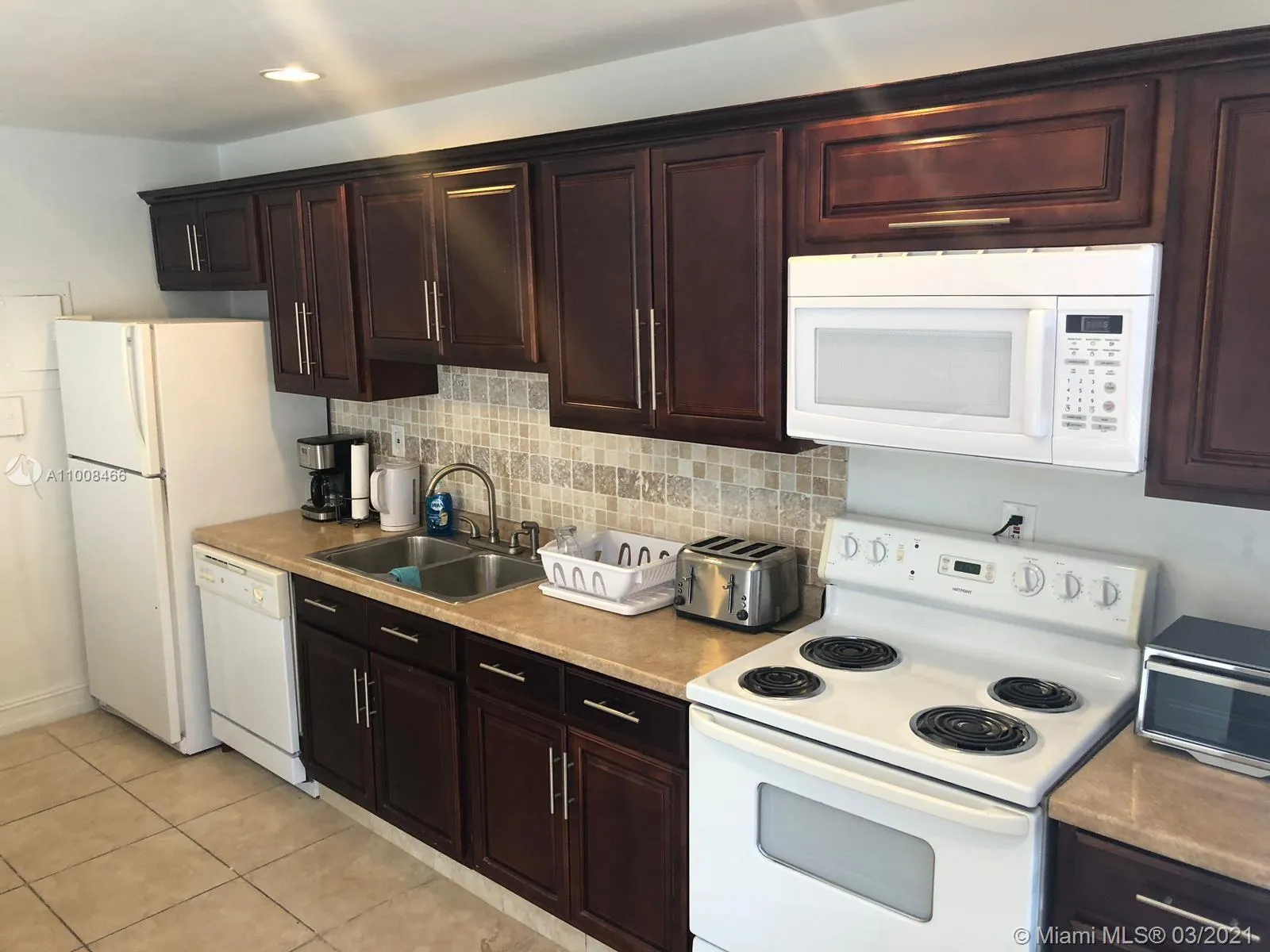 18031 Biscayne Blvd # 201, Aventura FL 33160