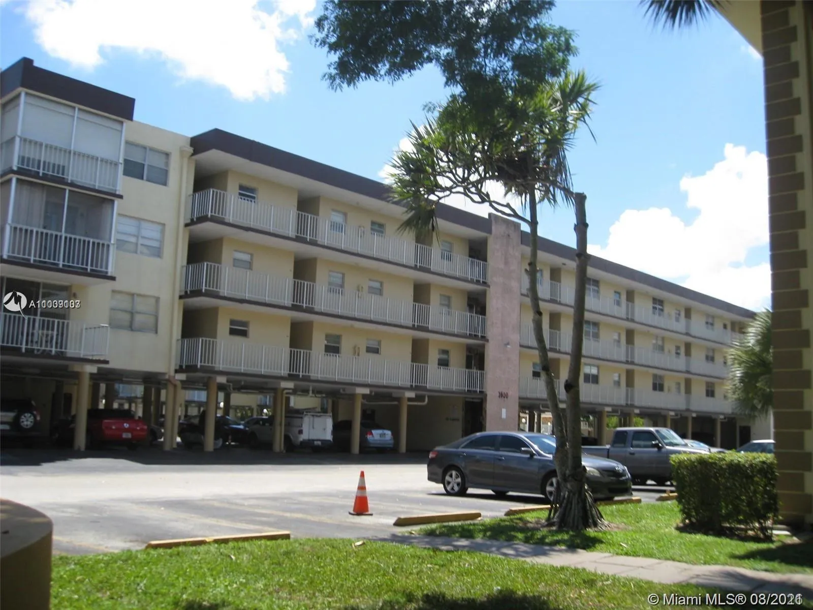 1600 Tallwood Ave # 308, Hollywood FL 33021