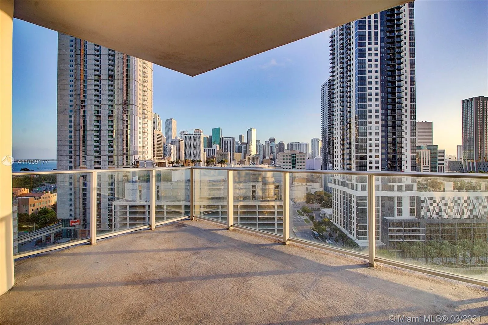 4 bedroom 4 bath for sale at 851 NE 1st Ave # 1411, Miami FL 33132