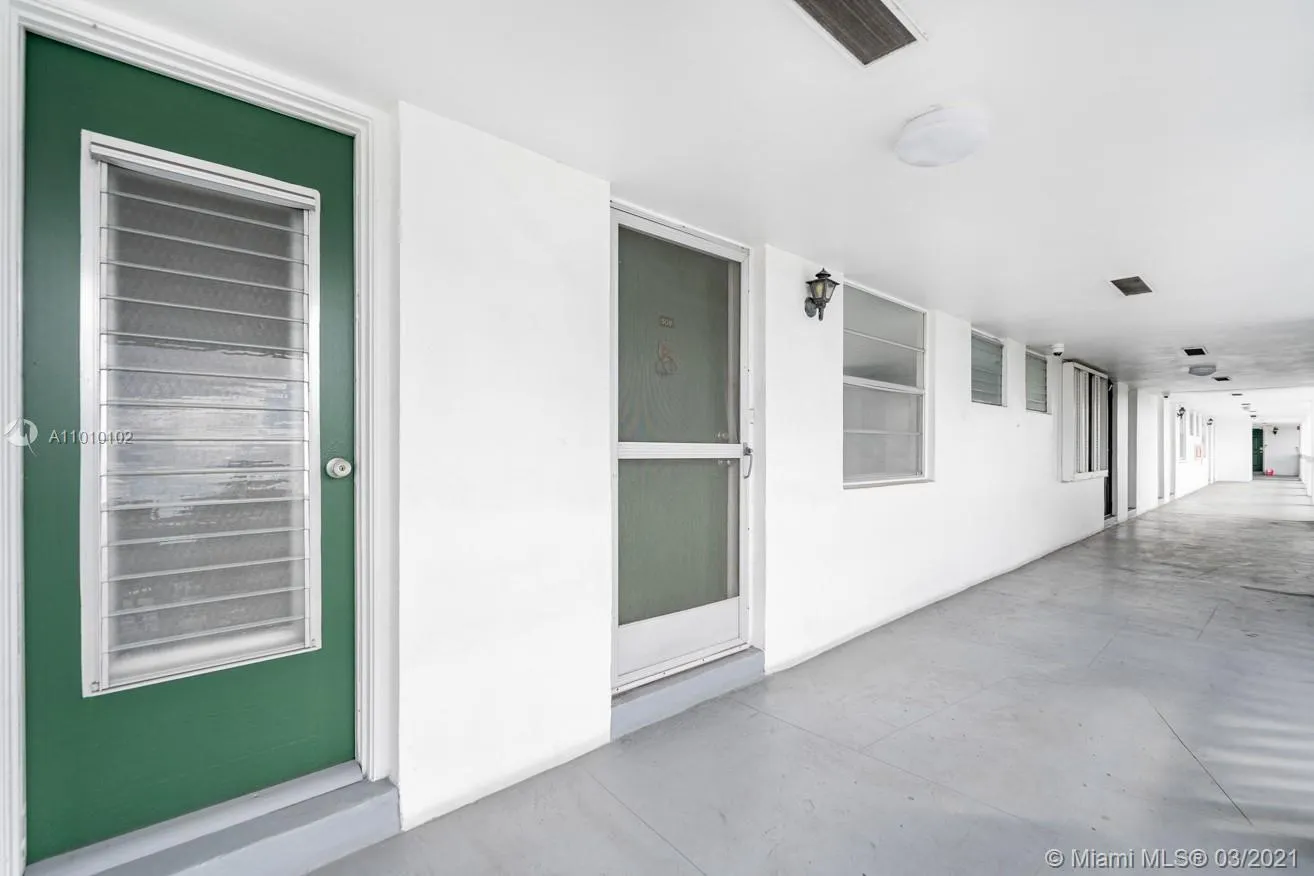 4750 NW 10th Ct # 308, Plantation FL 33313