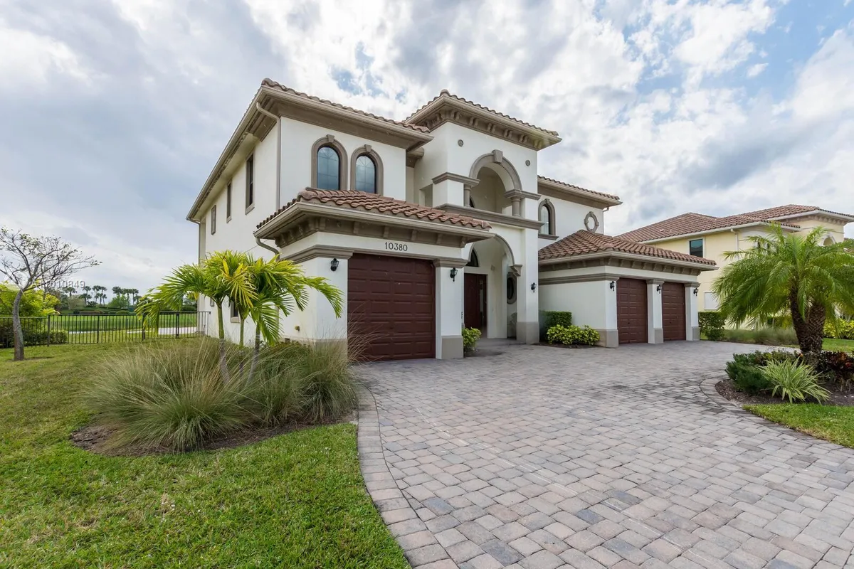 10380 S Barnsley Dr, Parkland FL 33076
